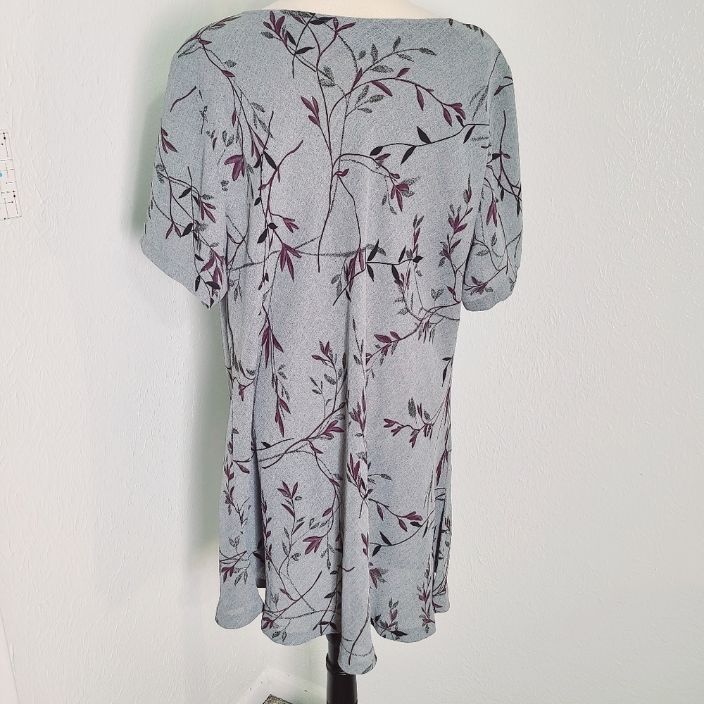 Venezia Gray, Purple & Black Dress with a Cowl Neck, Short Sleeves, Size 22/24 - Picture 8 of 9
